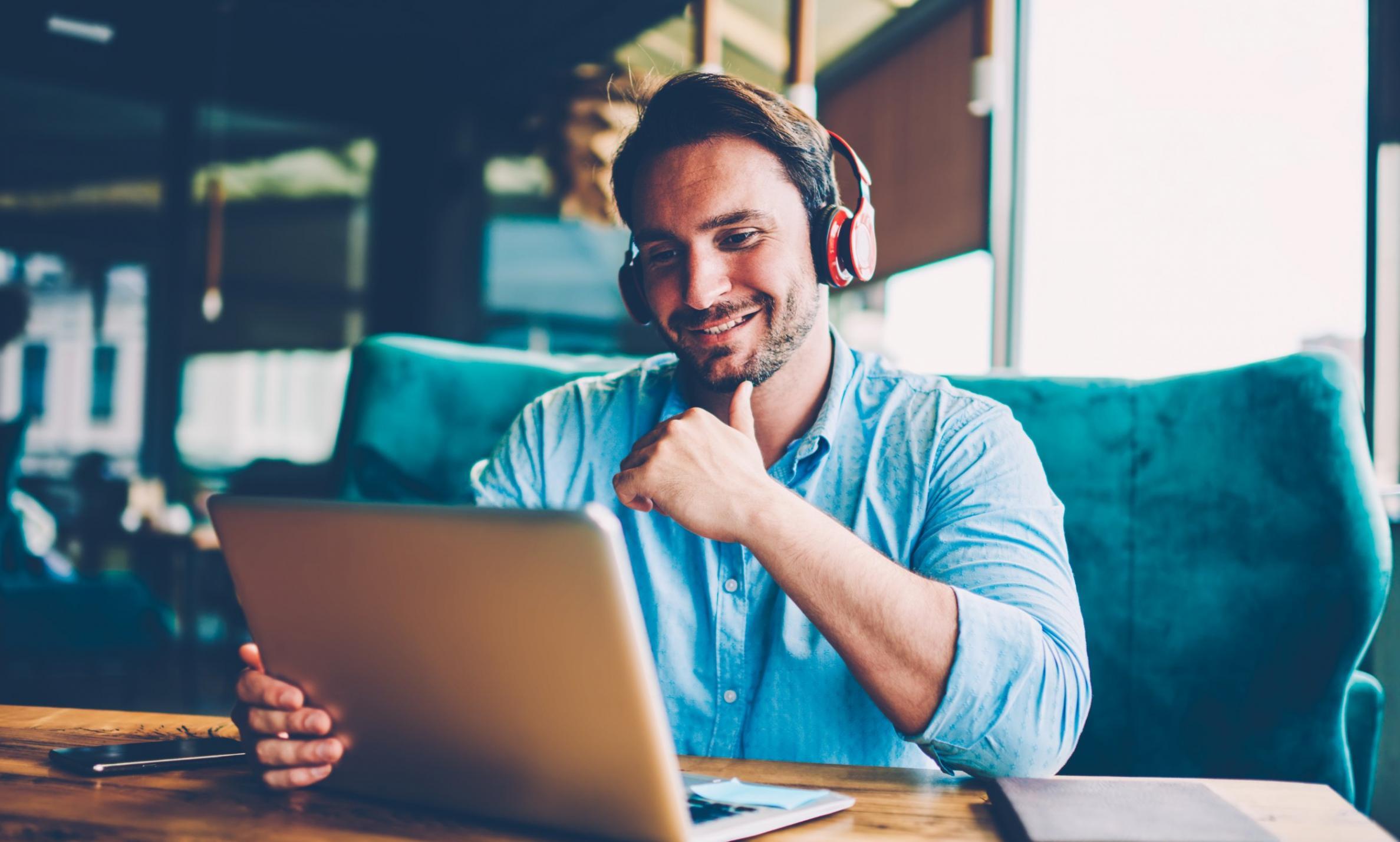 Detaljerad textanalys och granskning